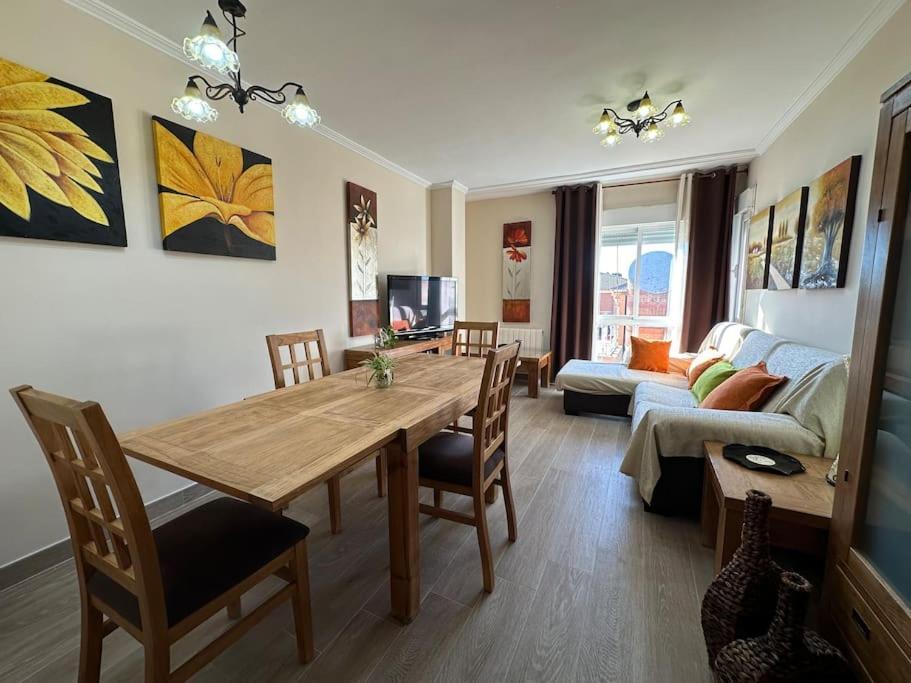 Apartamento Piso En Linares Zona Centro Con Parking Gratis Exterior foto